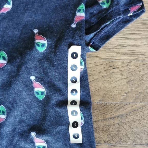 URBAN Outfitters BDG Ugly Christmas Aliens Sm New - Picture 6 of 6